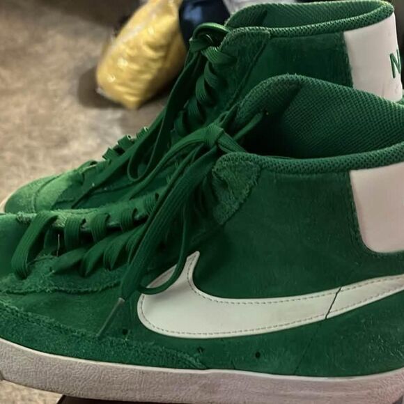 Nike green suede mens size 7 main image 4